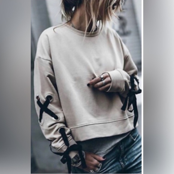 Zara Basics size medium tan lace up ribbon sleeve cropped sweatshirt - Picture 3 of 7